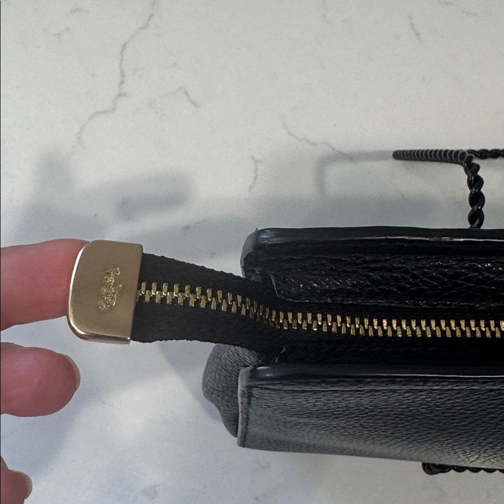 Coach Leather Clutch, excellent used condition - Picture 4 of 16